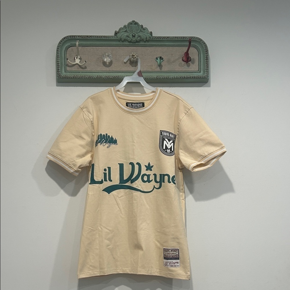 Reason Lil Wayne Cream Young Money Soccer Club Graphic T-Shirt small
